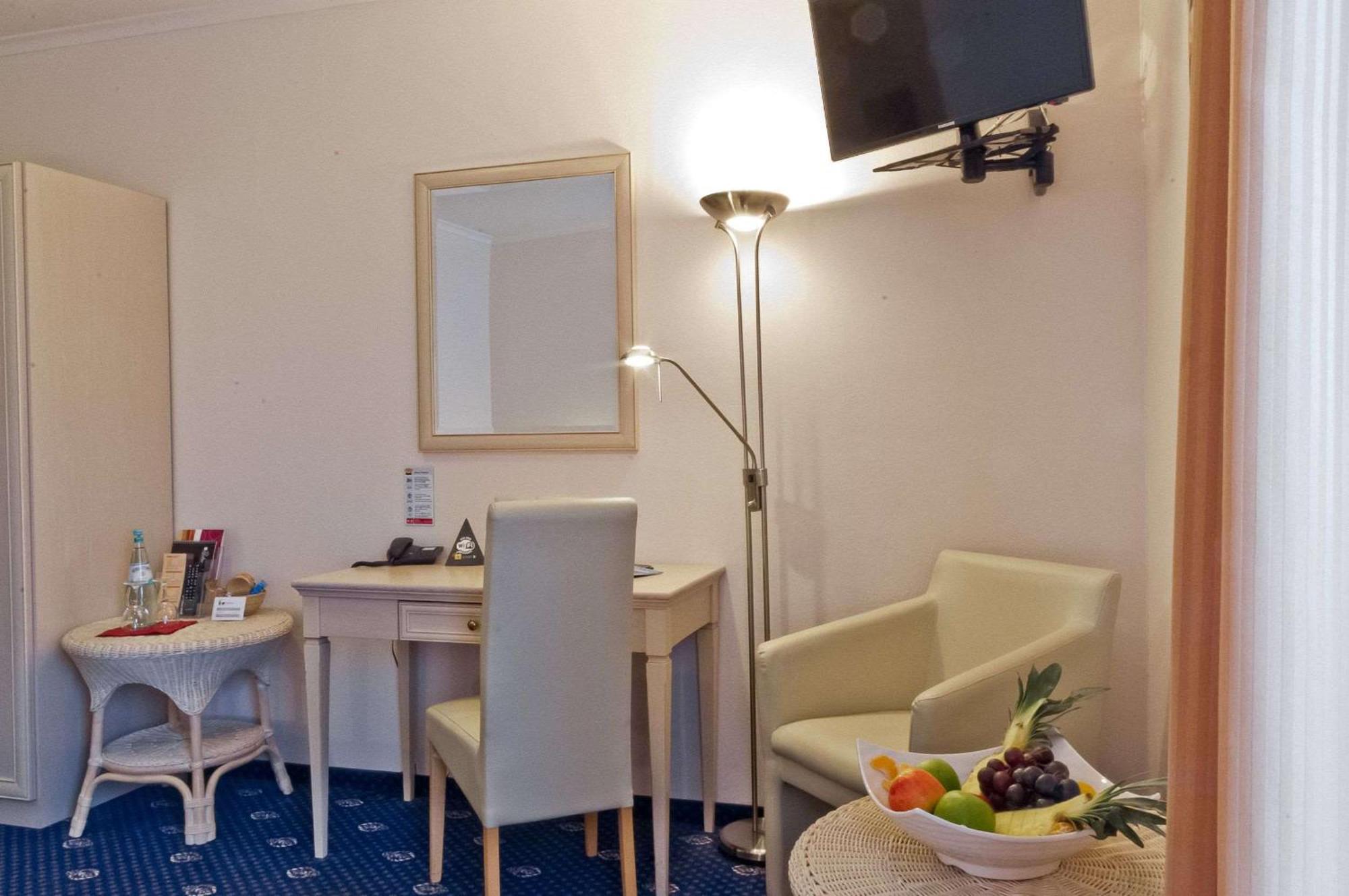 Arthotel Ana Petite Gersthofen Exterior photo